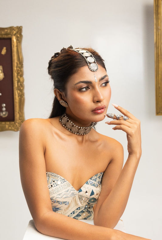 Qissa Studs + Choker Set