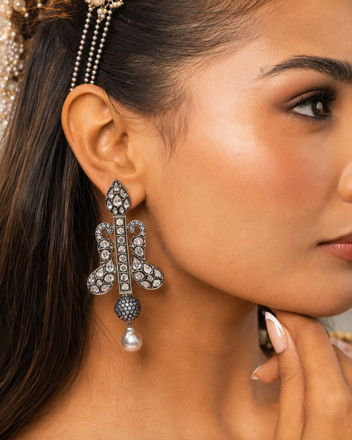 Nisha Danglers