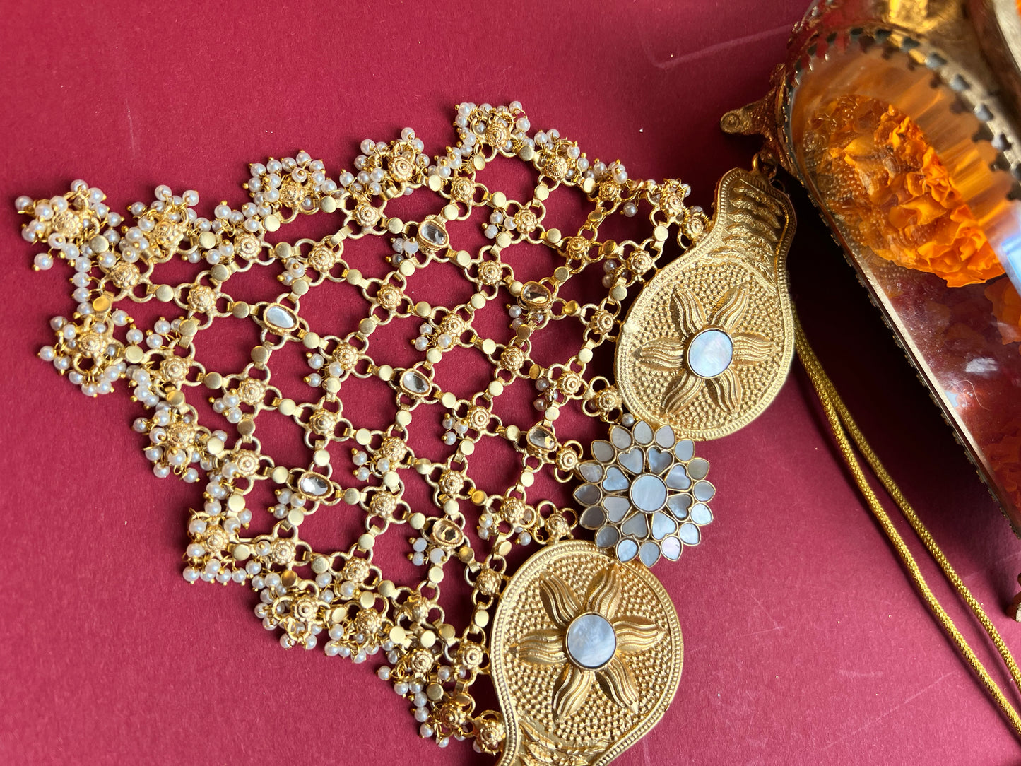 Chandni Raate Choker