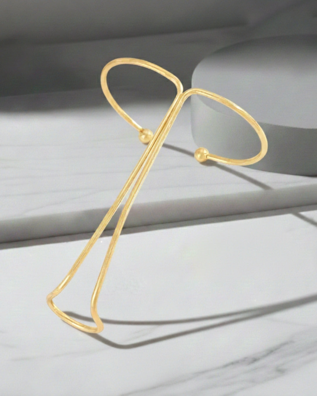 Lou Hand Cuff