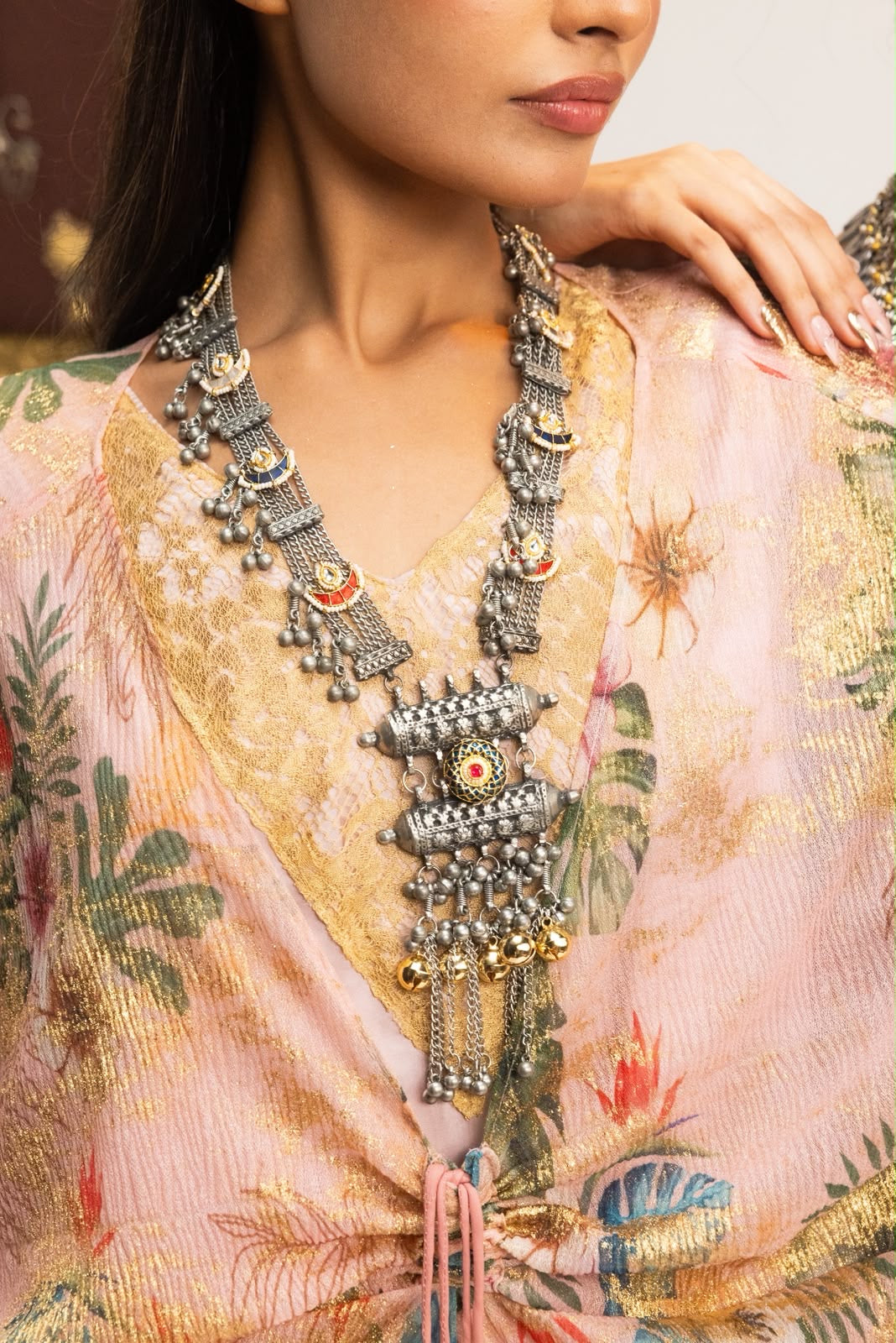 Jhoom Neckpiece
