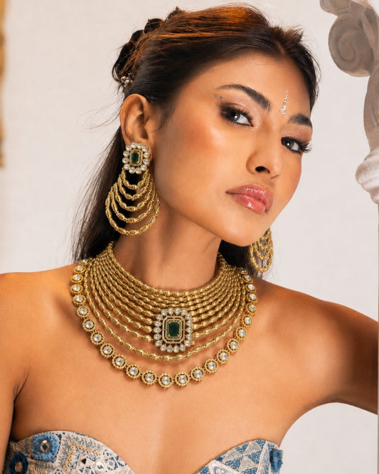 Silsila Choker