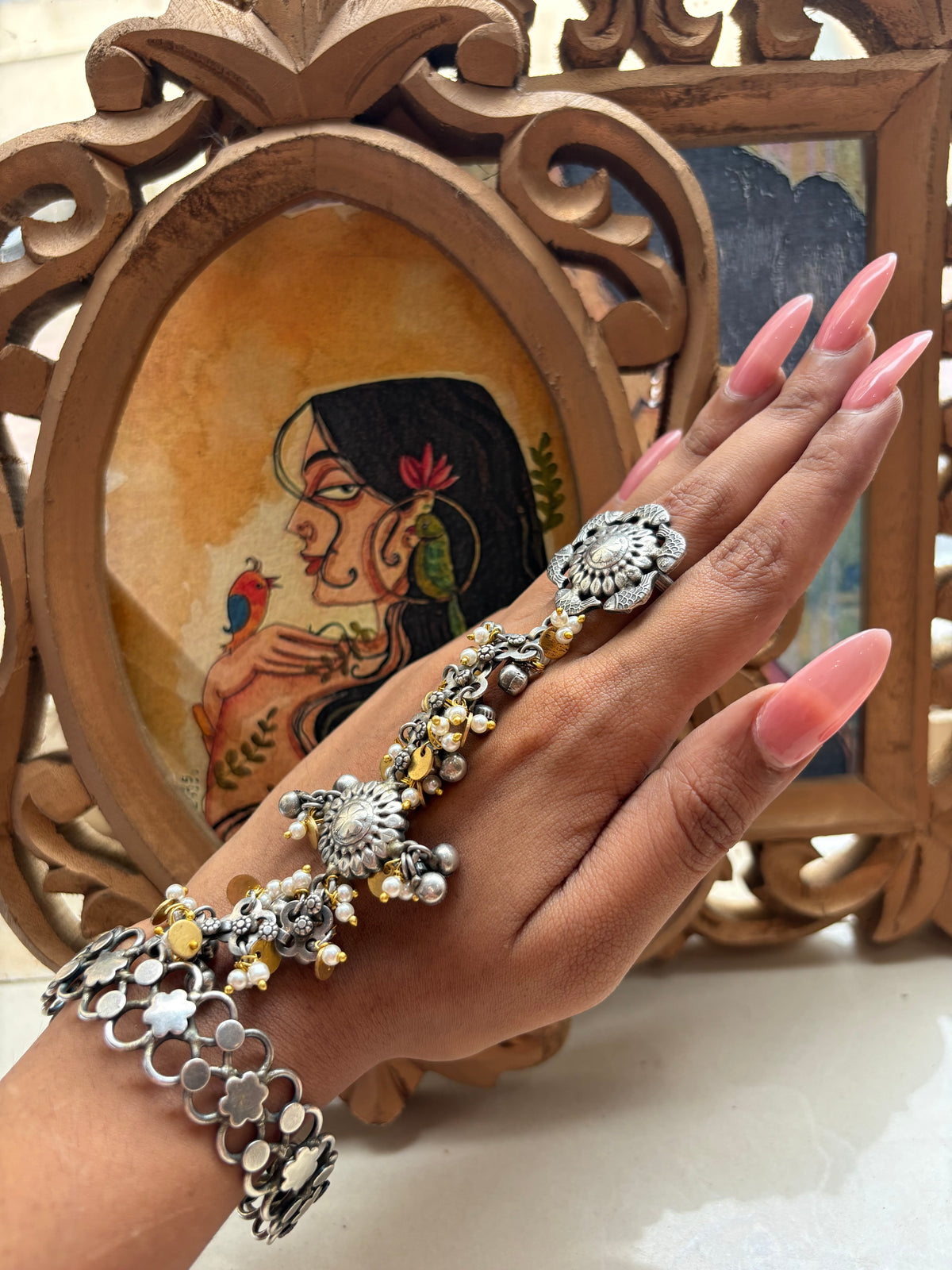 Adaa handcuff
