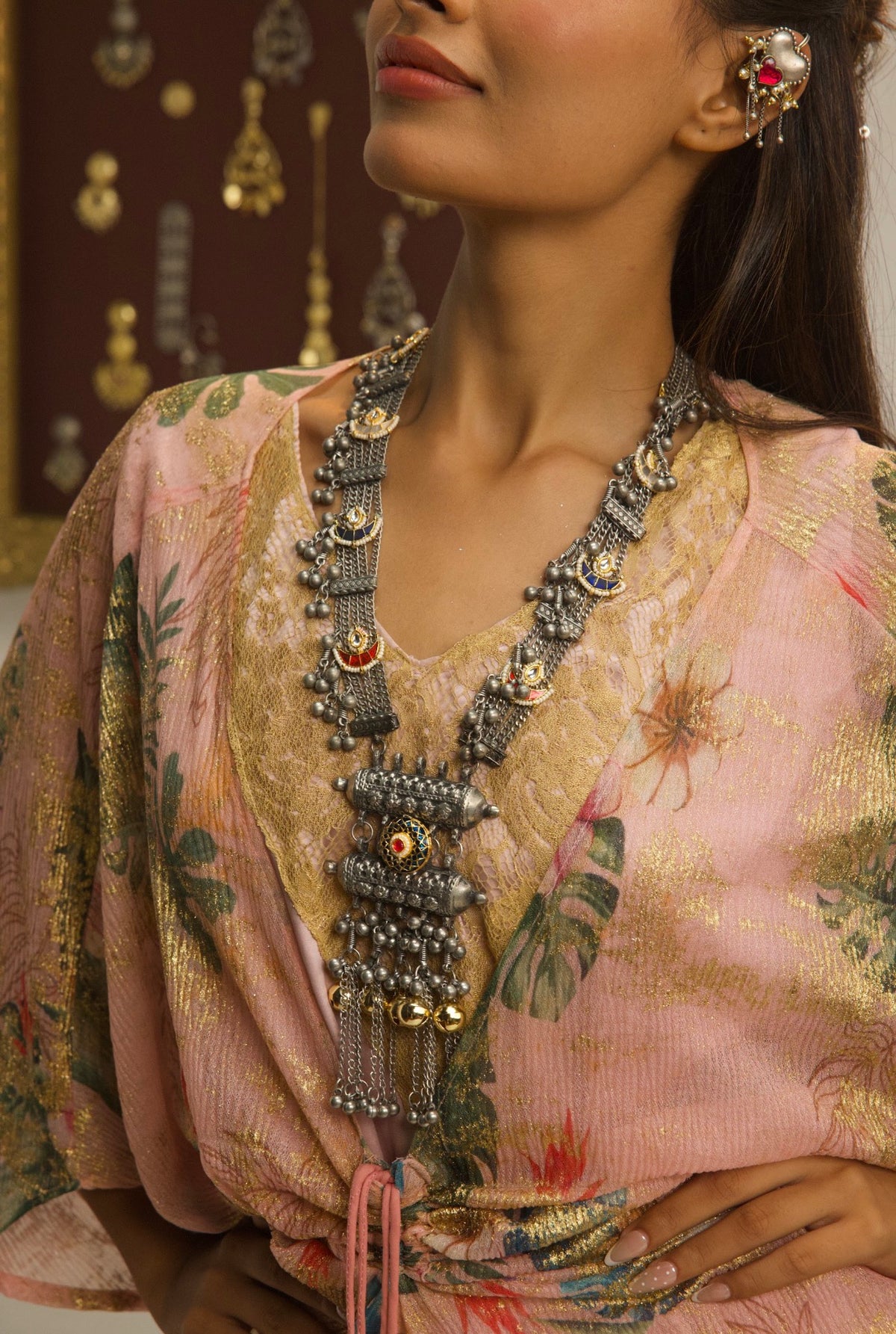 Jhoom Neckpiece