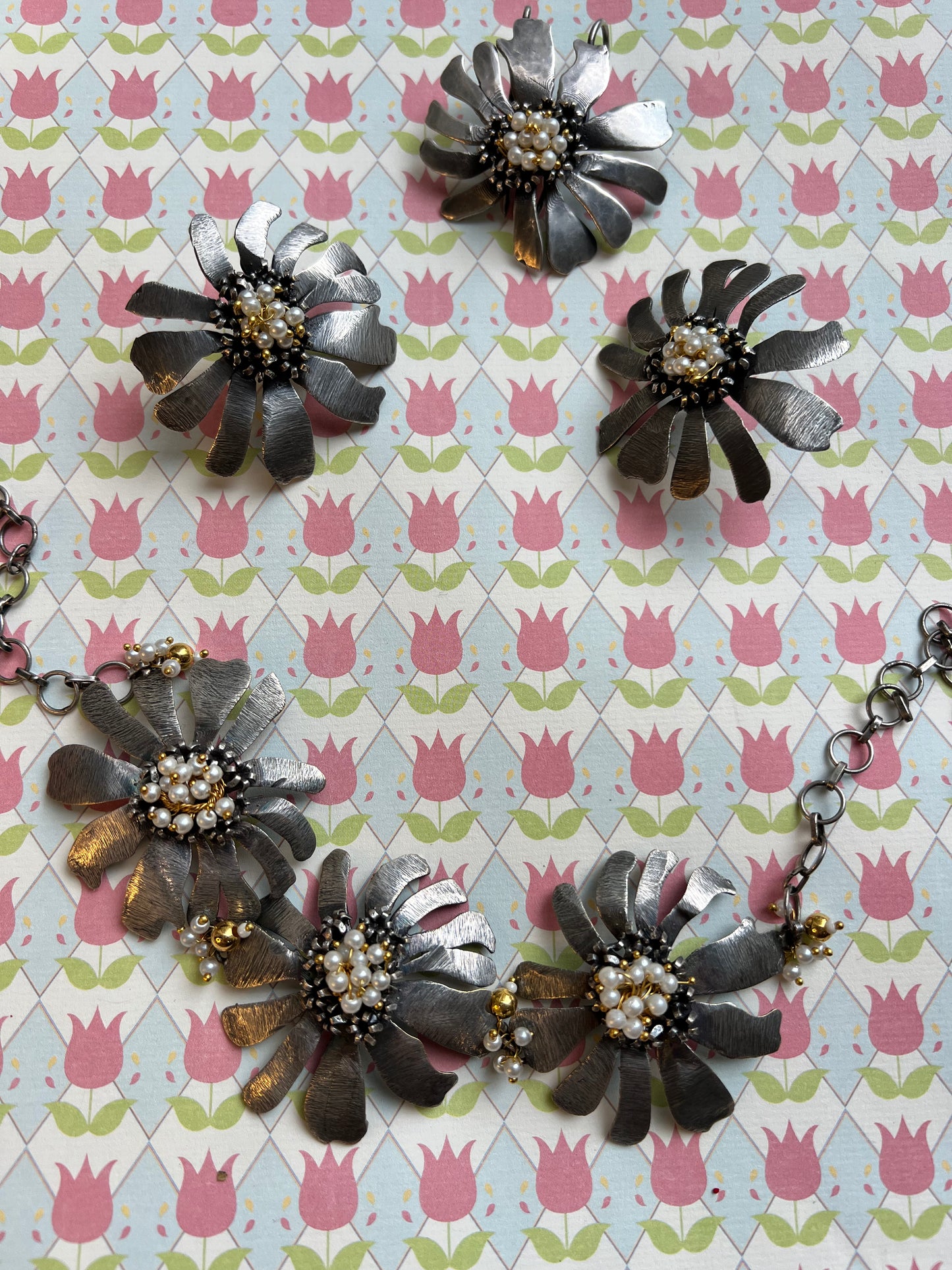 Genda Phool Choker