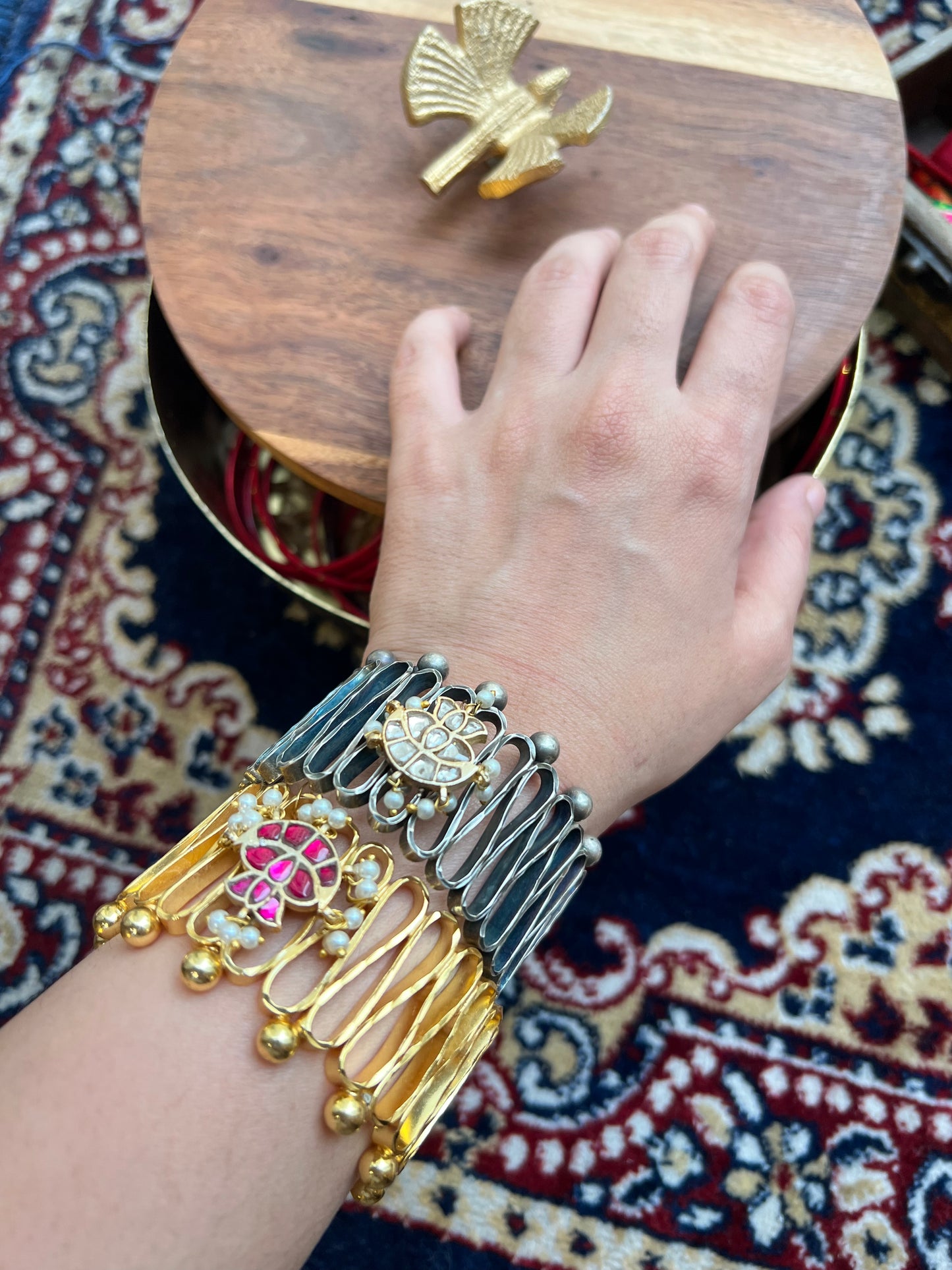 Gidda Hand Cuff