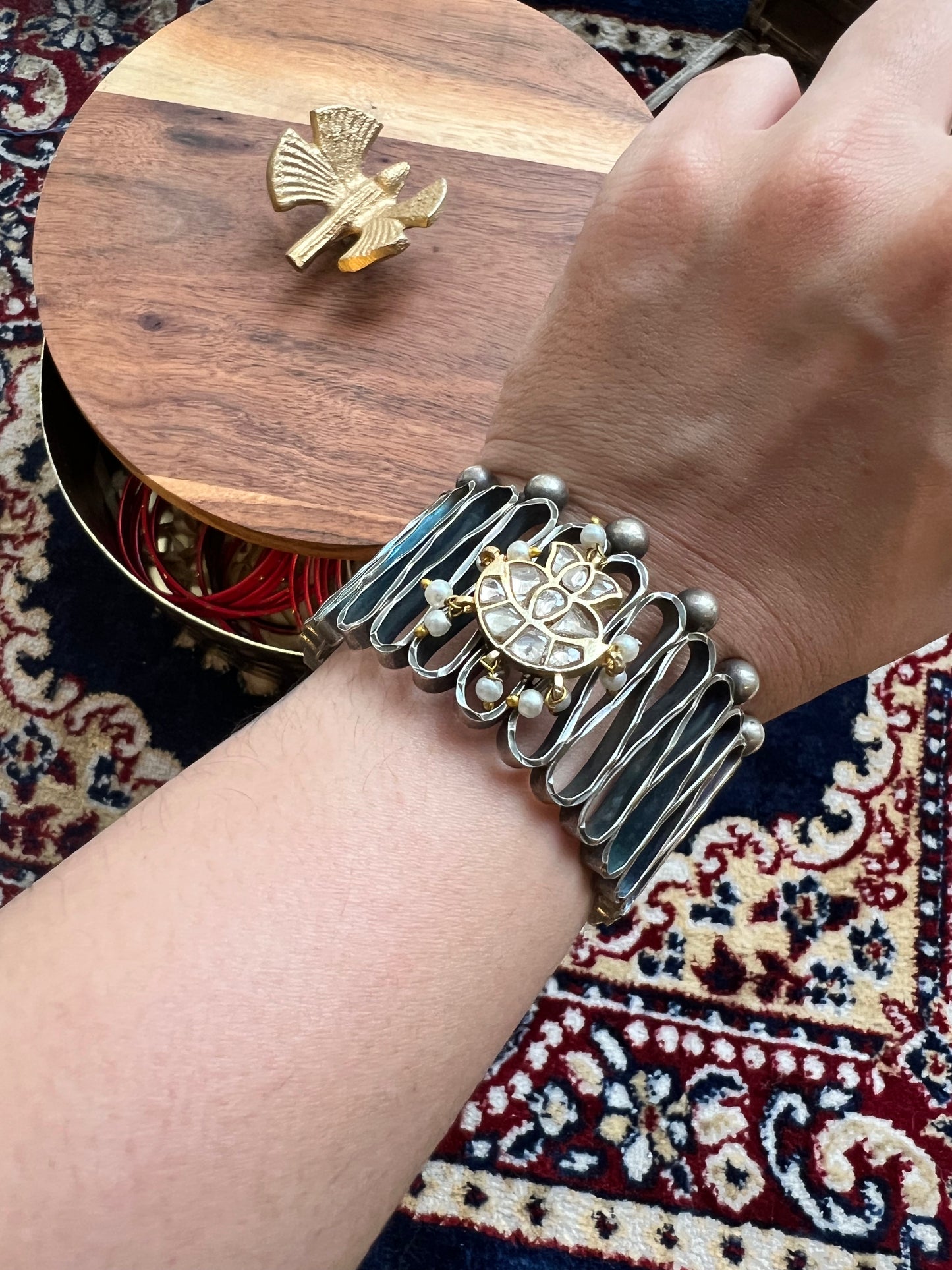 Gidda Hand Cuff