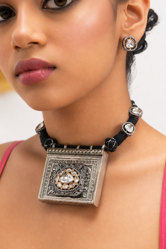 Nazrana Neckpiece