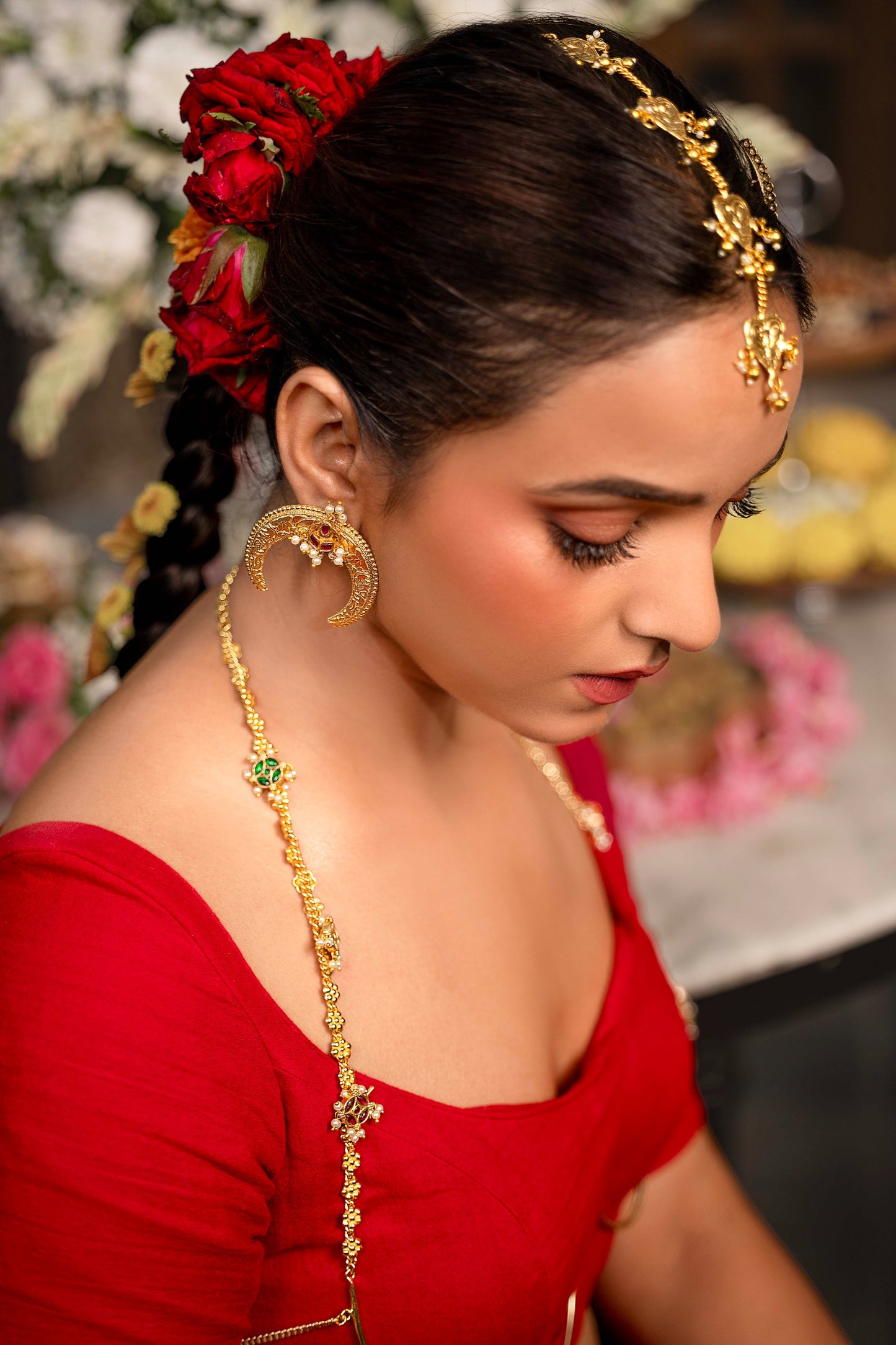 Raat Ki Rani Mang Tikka