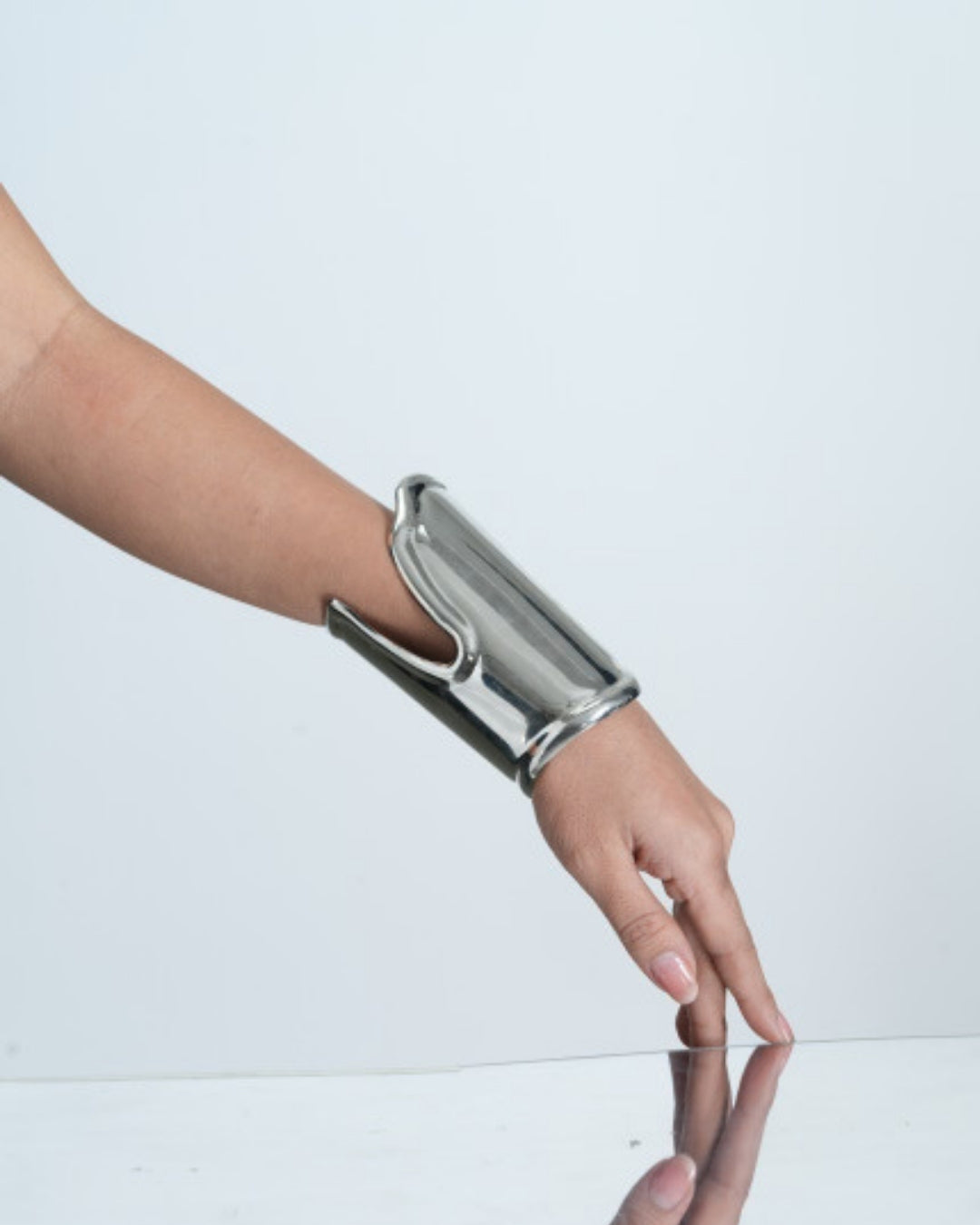 Zoe Hand Cuff