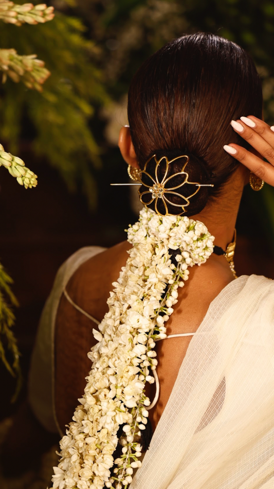 Bijli Bun Cage Hairpiece